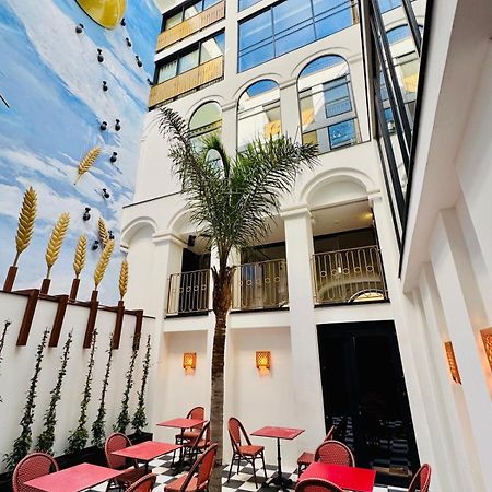 Hotel Divino & Apartments Figueres  Kültér fotó