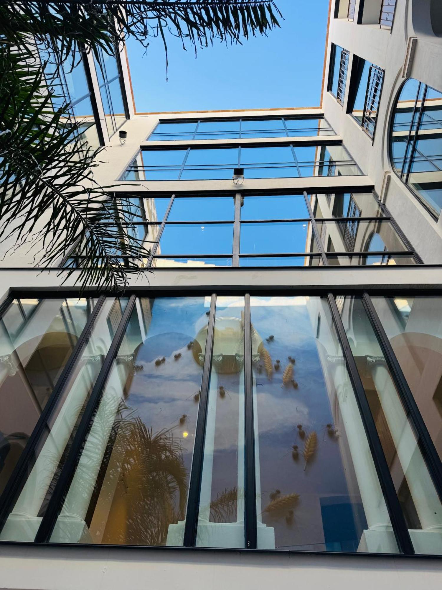 Hotel Divino & Apartments Figueres  Kültér fotó